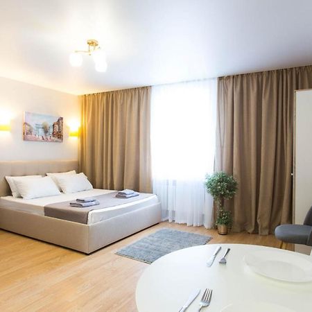 Apartment In The City Center - Gimnasiyna Naberezhna 24A-1 Kharkov Ngoại thất bức ảnh