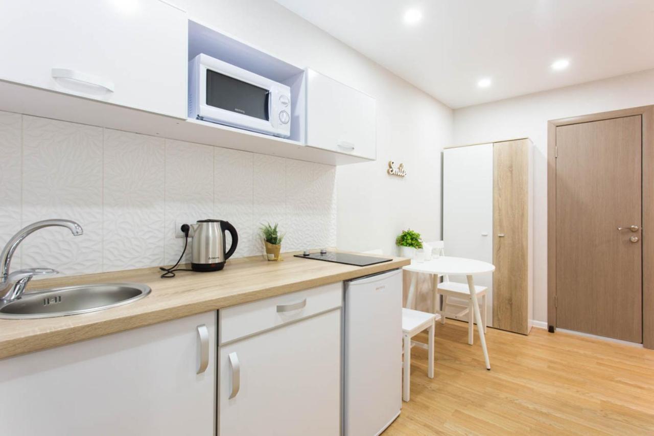 Apartment In The City Center - Gimnasiyna Naberezhna 24A-1 Kharkov Ngoại thất bức ảnh