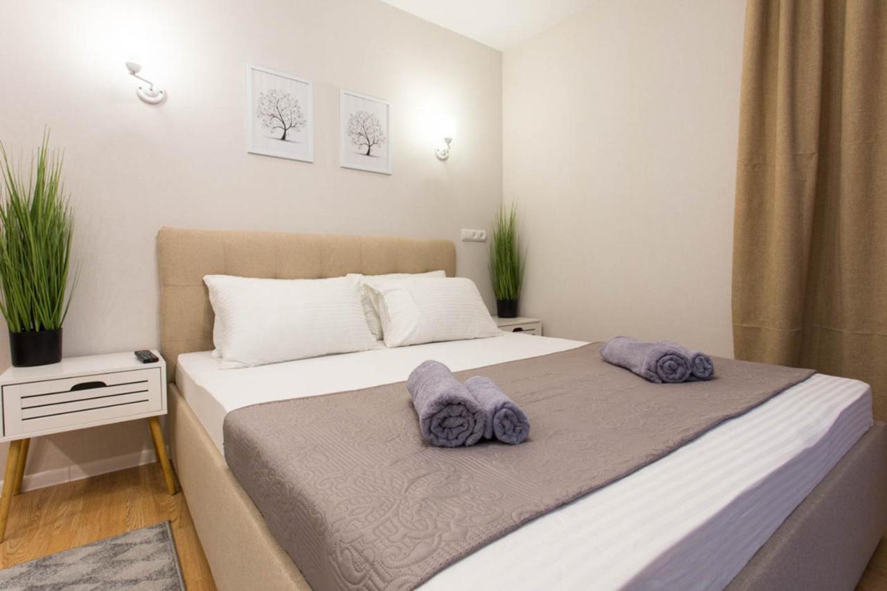 Apartment In The City Center - Gimnasiyna Naberezhna 24A-1 Kharkov Ngoại thất bức ảnh