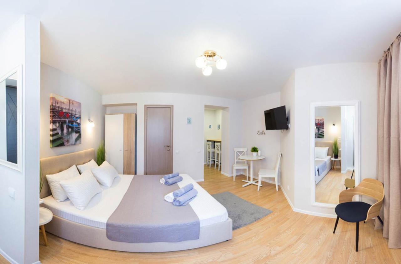 Apartment In The City Center - Gimnasiyna Naberezhna 24A-1 Kharkov Ngoại thất bức ảnh
