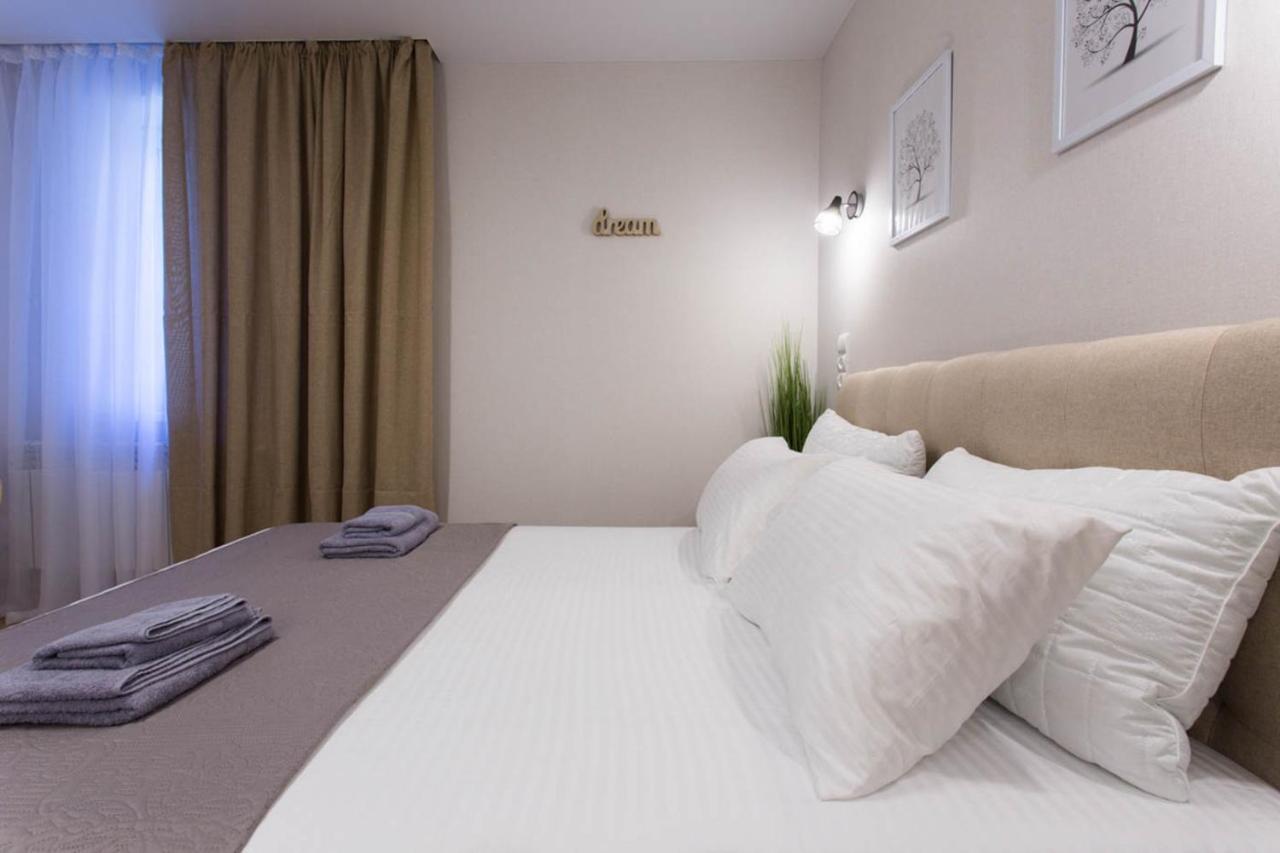 Apartment In The City Center - Gimnasiyna Naberezhna 24A-1 Kharkov Ngoại thất bức ảnh