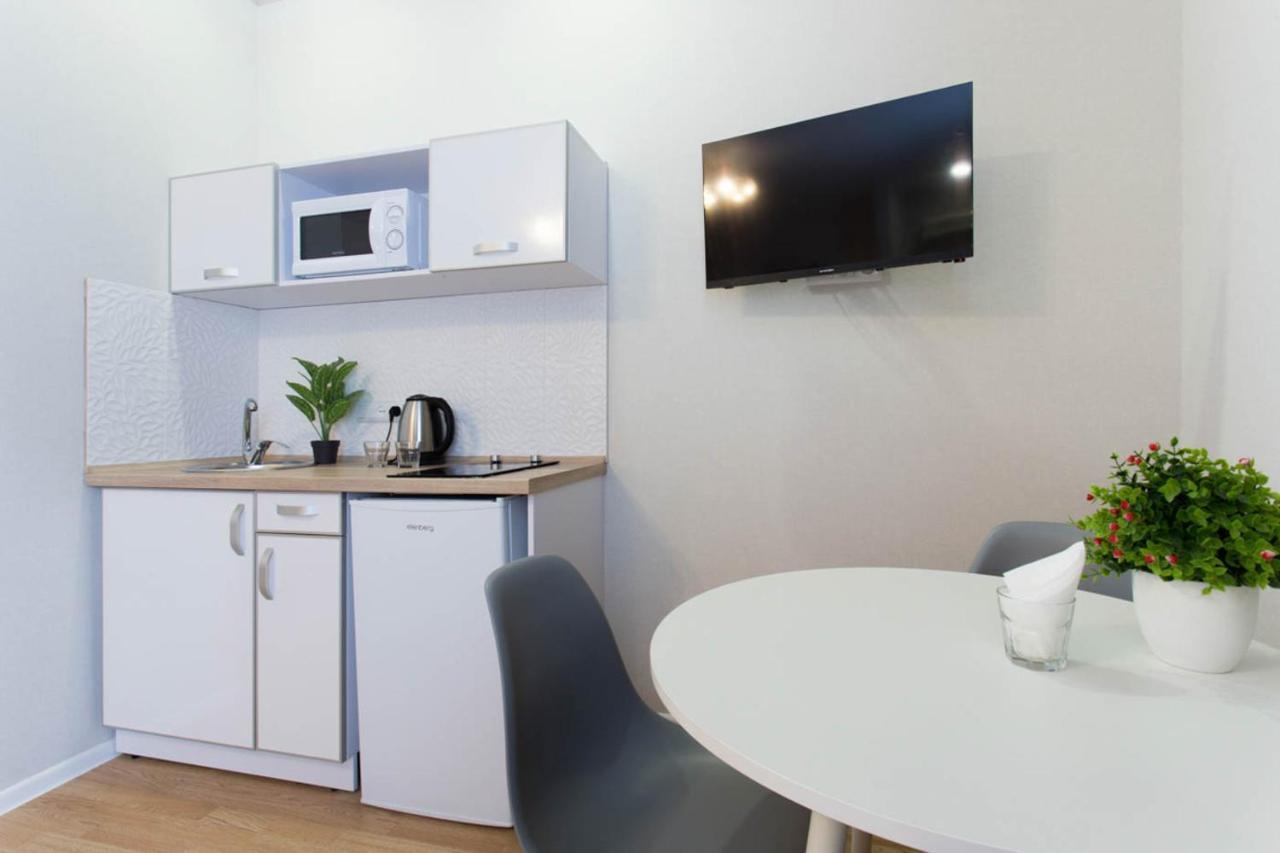 Apartment In The City Center - Gimnasiyna Naberezhna 24A-1 Kharkov Ngoại thất bức ảnh