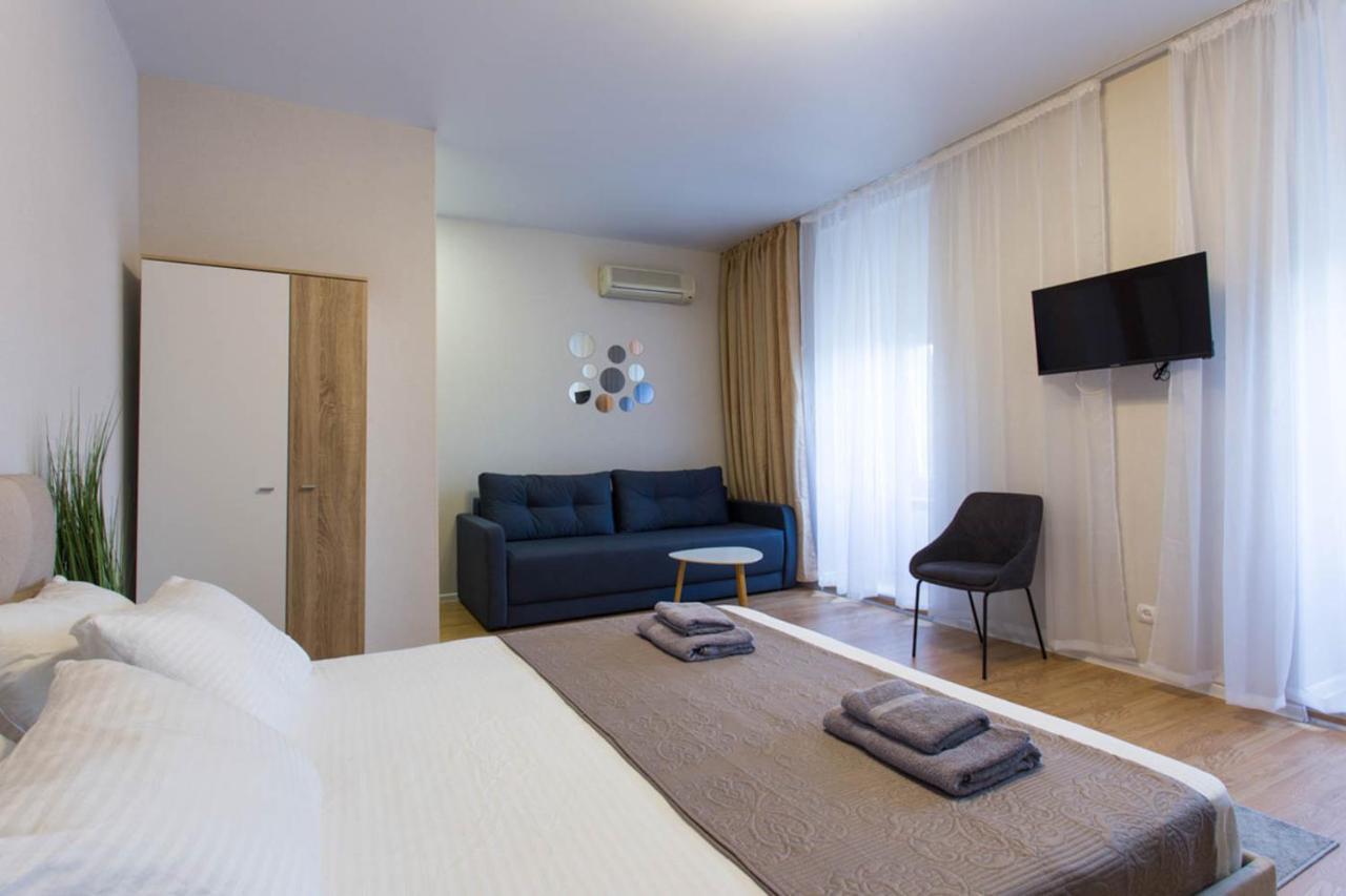 Apartment In The City Center - Gimnasiyna Naberezhna 24A-1 Kharkov Ngoại thất bức ảnh