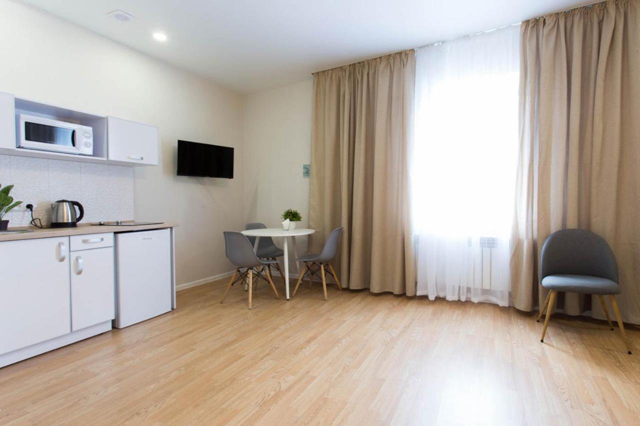 Apartment In The City Center - Gimnasiyna Naberezhna 24A-1 Kharkov Ngoại thất bức ảnh