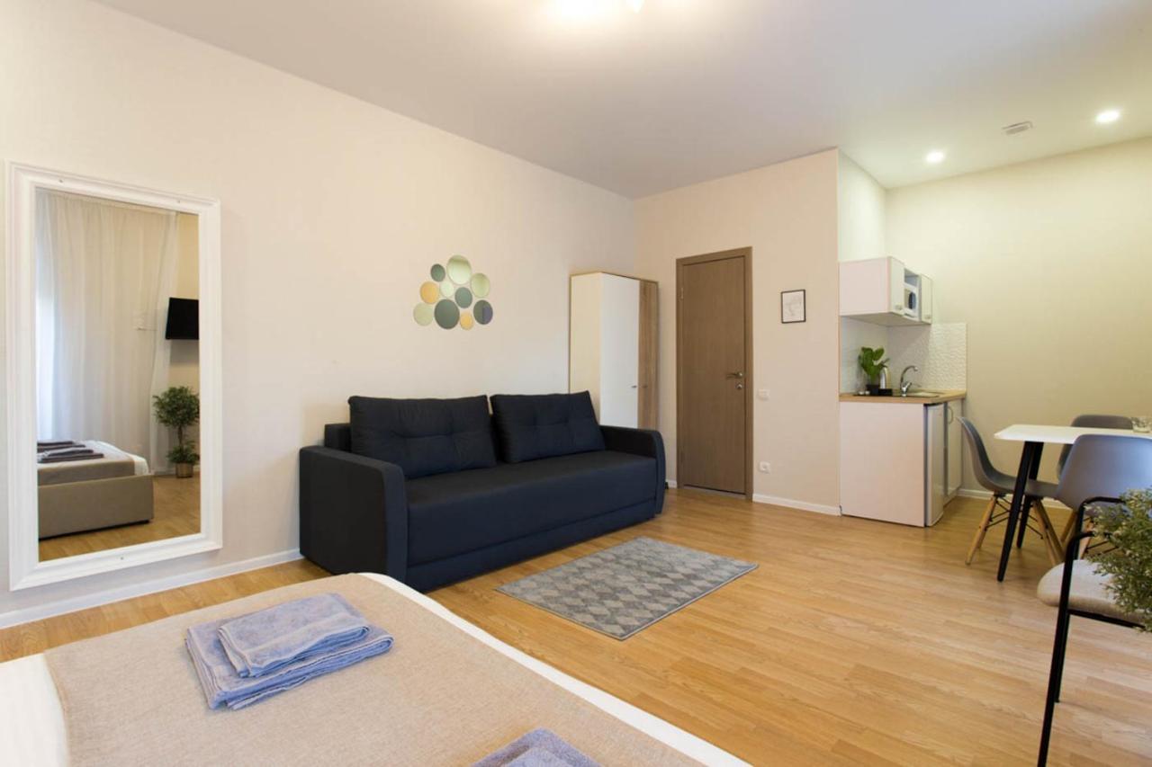 Apartment In The City Center - Gimnasiyna Naberezhna 24A-1 Kharkov Ngoại thất bức ảnh