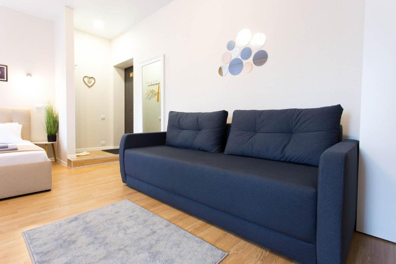 Apartment In The City Center - Gimnasiyna Naberezhna 24A-1 Kharkov Ngoại thất bức ảnh