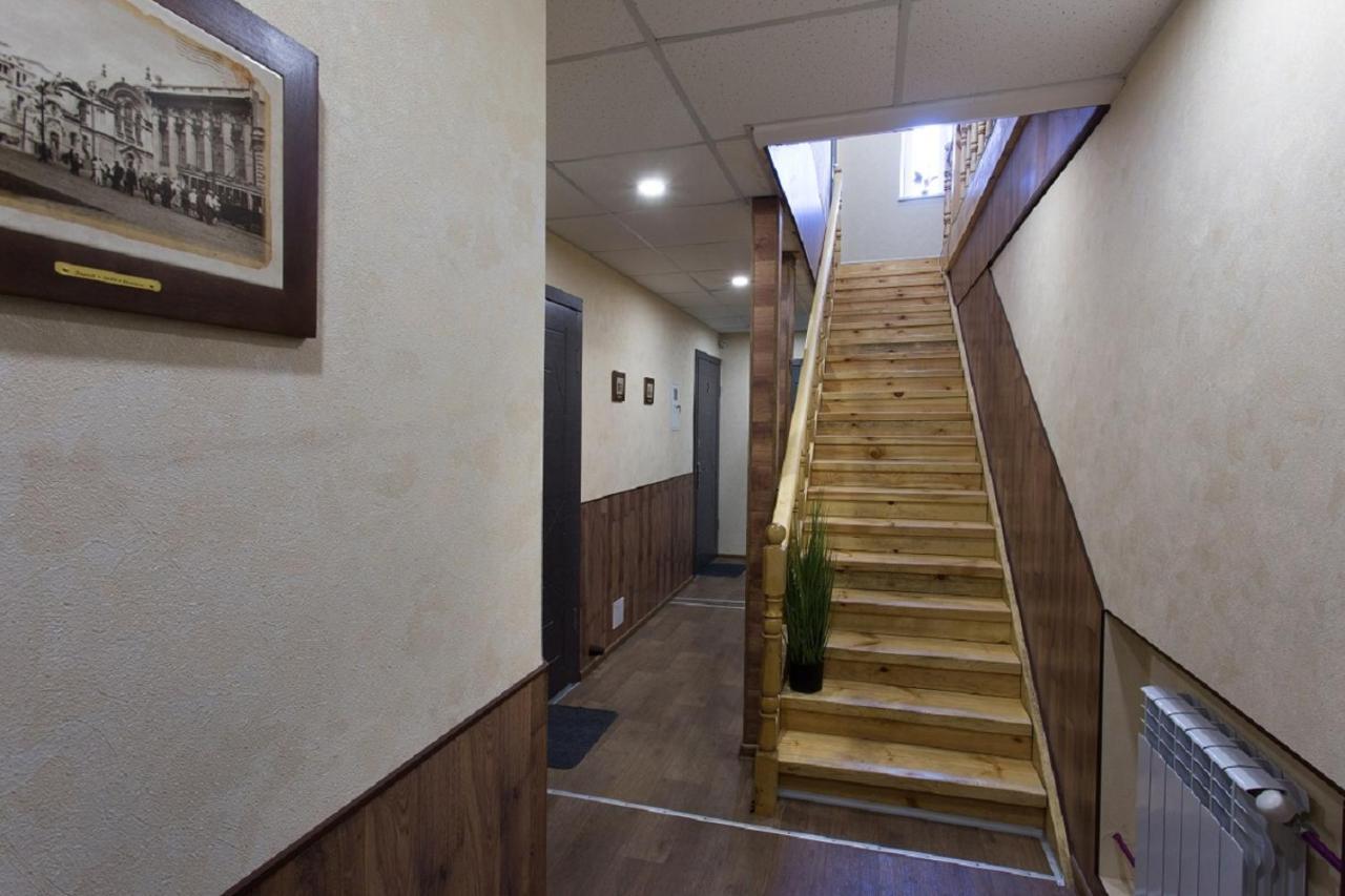 Apartment In The City Center - Gimnasiyna Naberezhna 24A-1 Kharkov Ngoại thất bức ảnh